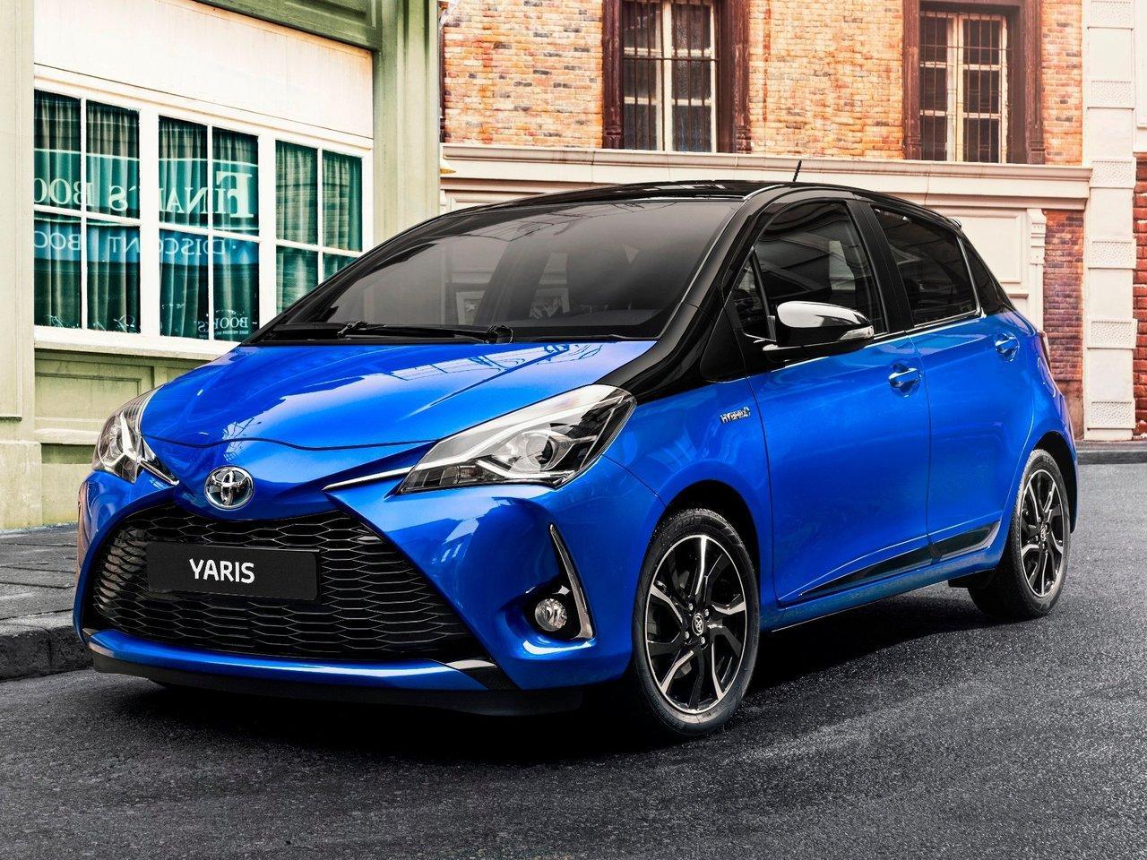 blue toyota yaris